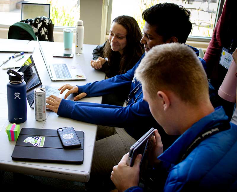 Startup Hackathon contestants